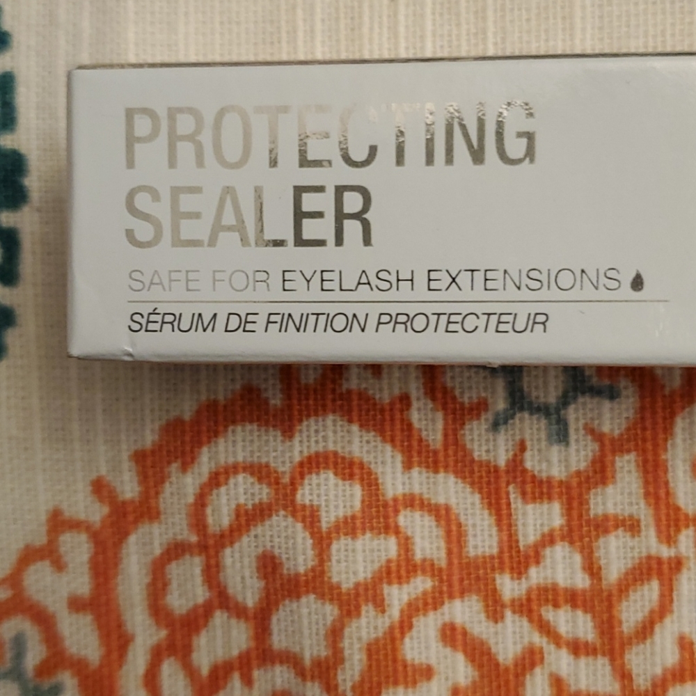 COPY - Protecting sealer for eye lash extensions